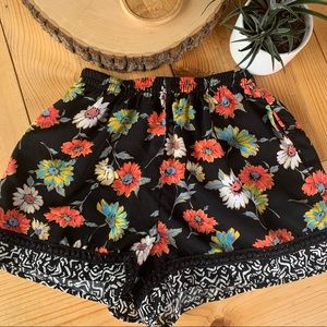 Black Flowery Shorts | Size: XS | Brand: Xhilaration